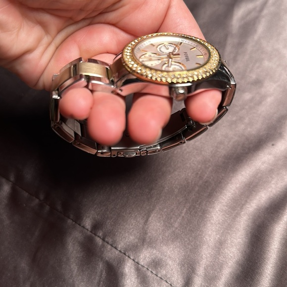 Fossil Ladies Watch Crystals Gold and Pearl Dial Two Tone Bracelet Date Dials - Picture 3 of 4